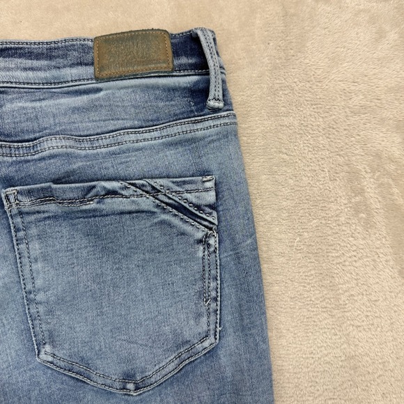 BUCKLE BLACK Jeans Women's 26 Fit No 75 Flare Medium Wash Whiskered Blue Denim - Picture 10 of 15